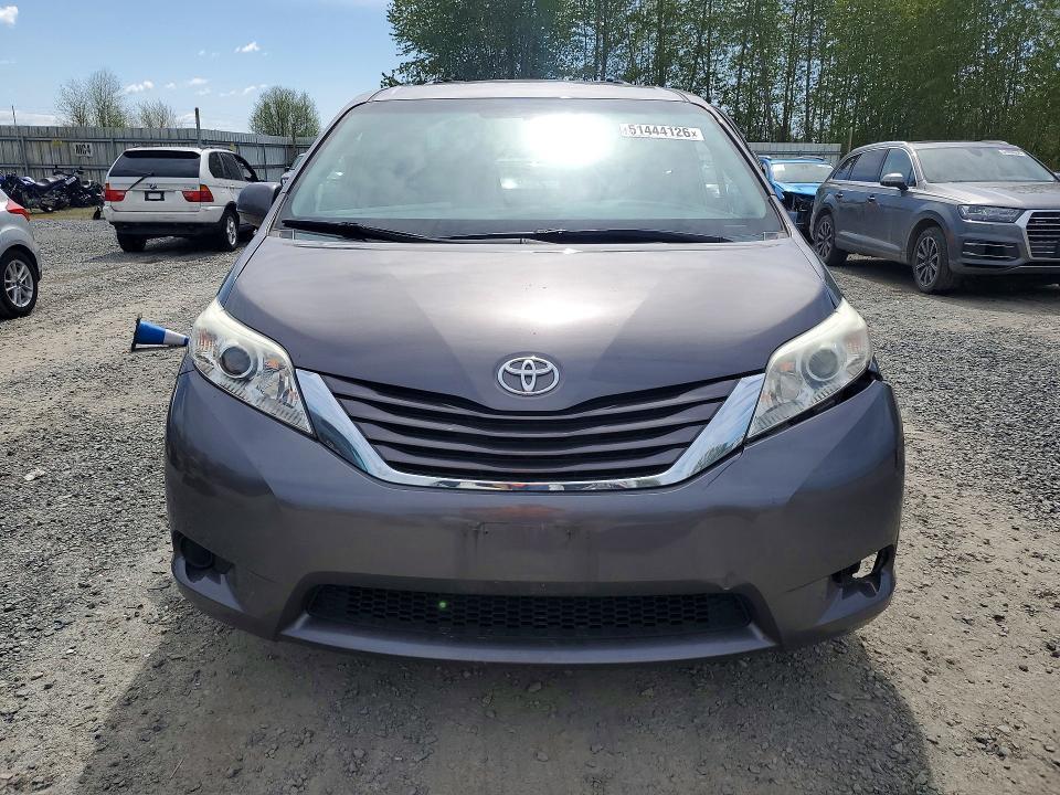2015 Toyota Sienna le