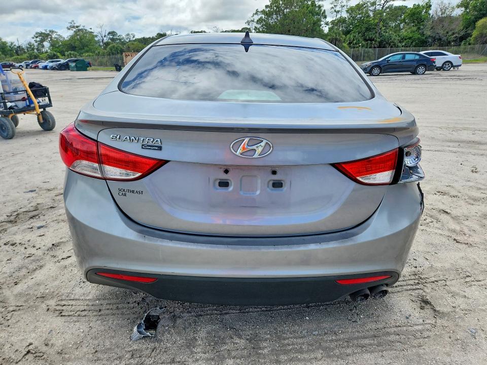 2013 Hyundai Elantra Coupe se