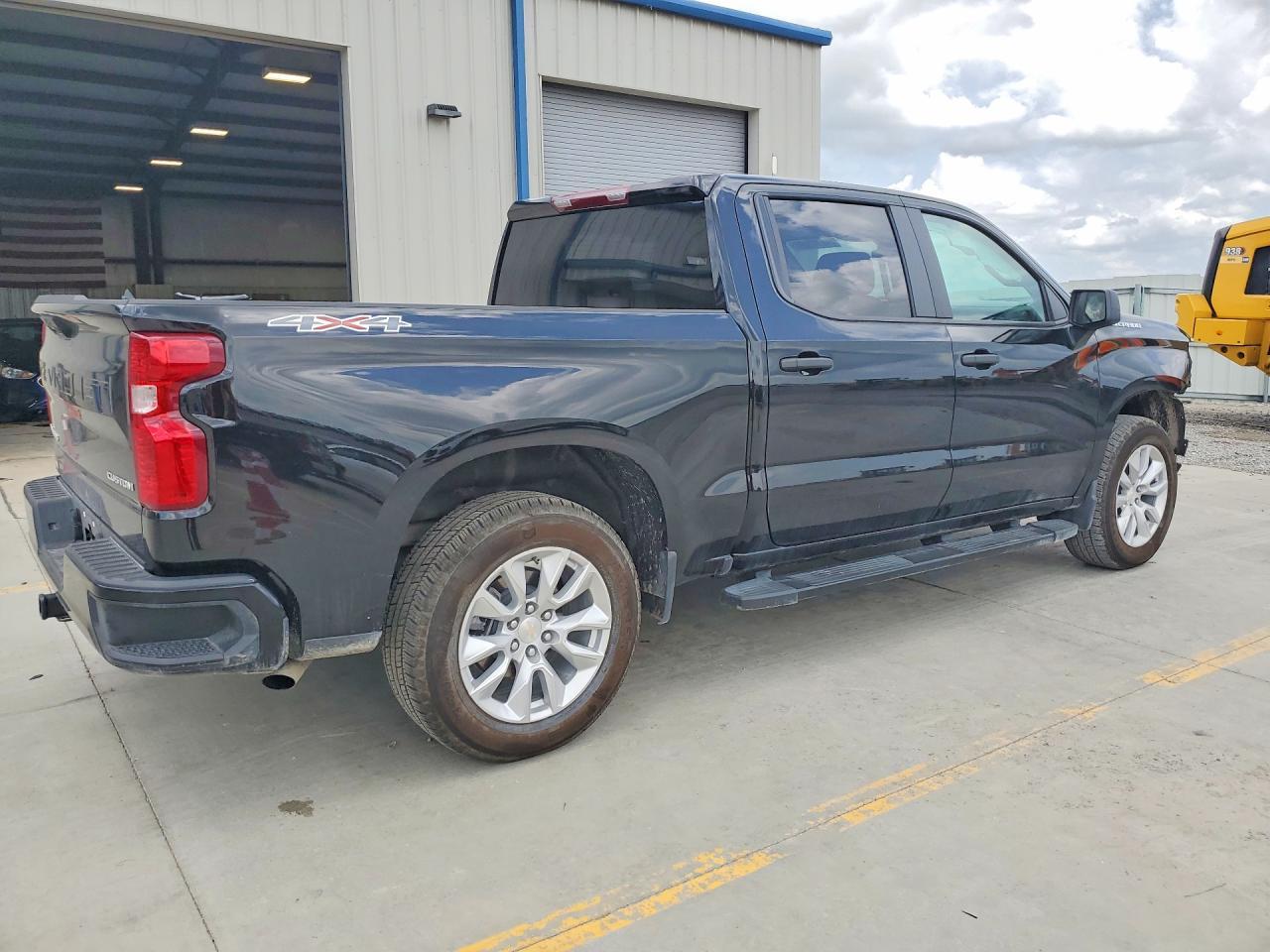 2026 Chevrolet Silverado K1500 Custom