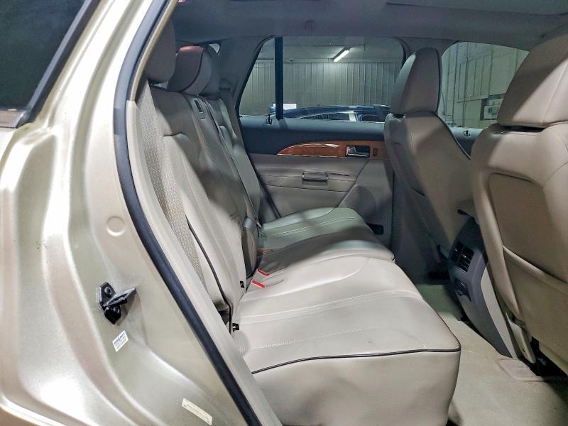 2011 Lincoln Townhouse MKX