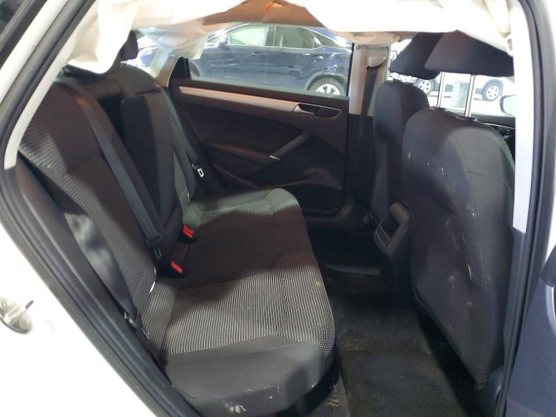 2016 Volkswagen Passat s