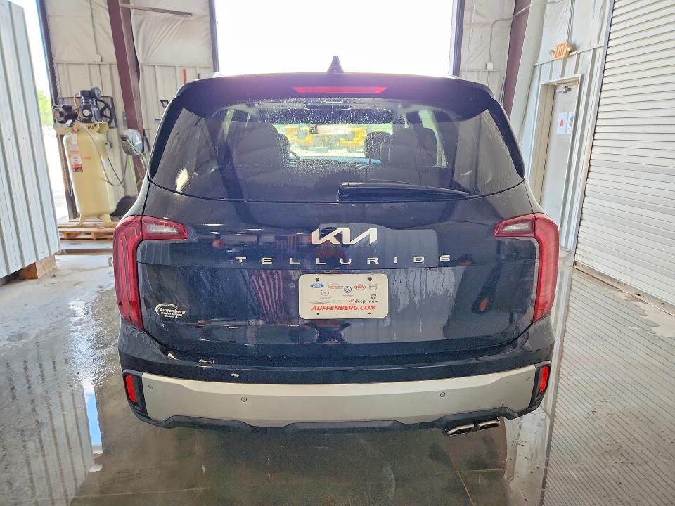 2023 KIA Telluride s