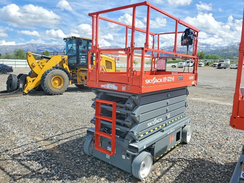 2025 Skyjack SJ4740 Scissor Lift