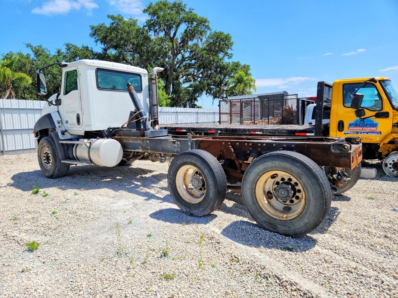 2016 Caterpillar CT660 Dump Truck