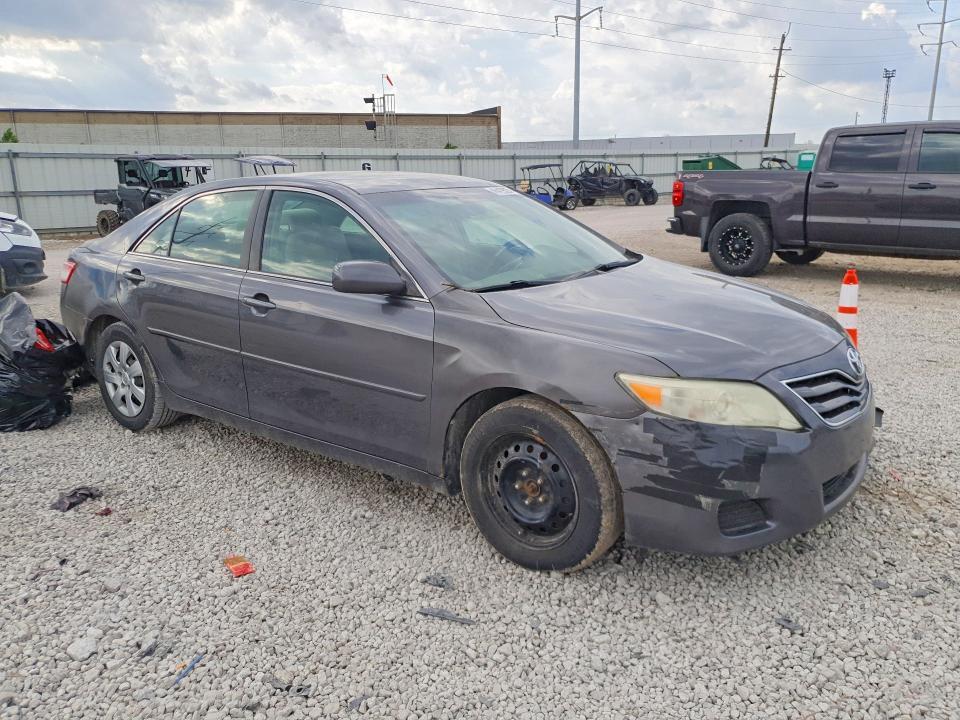 2011 Toyota Camry le