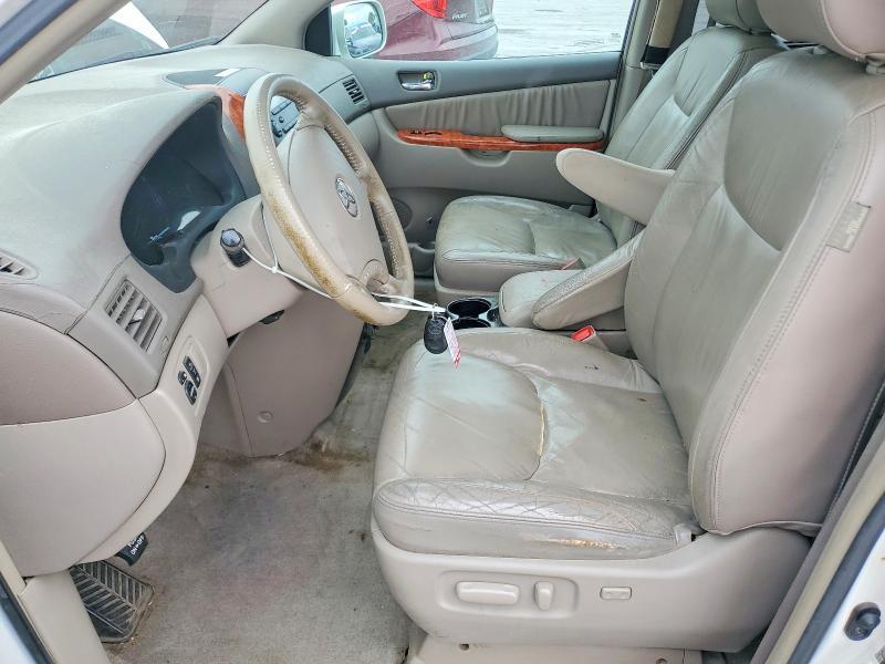 2006 Toyota Sienna xle 7 Passenger