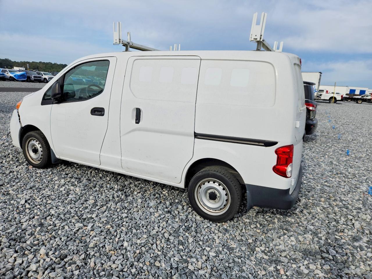 2021 Nissan NV200 S