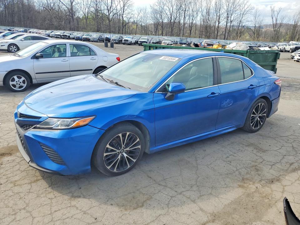 2020 Toyota Camry se