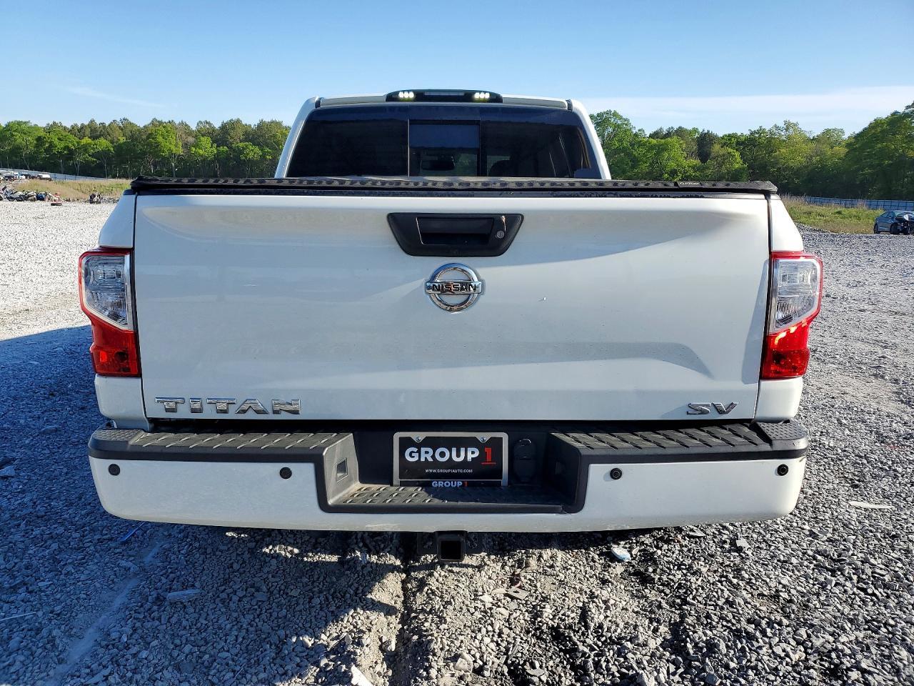 2018 Nissan Titan SV