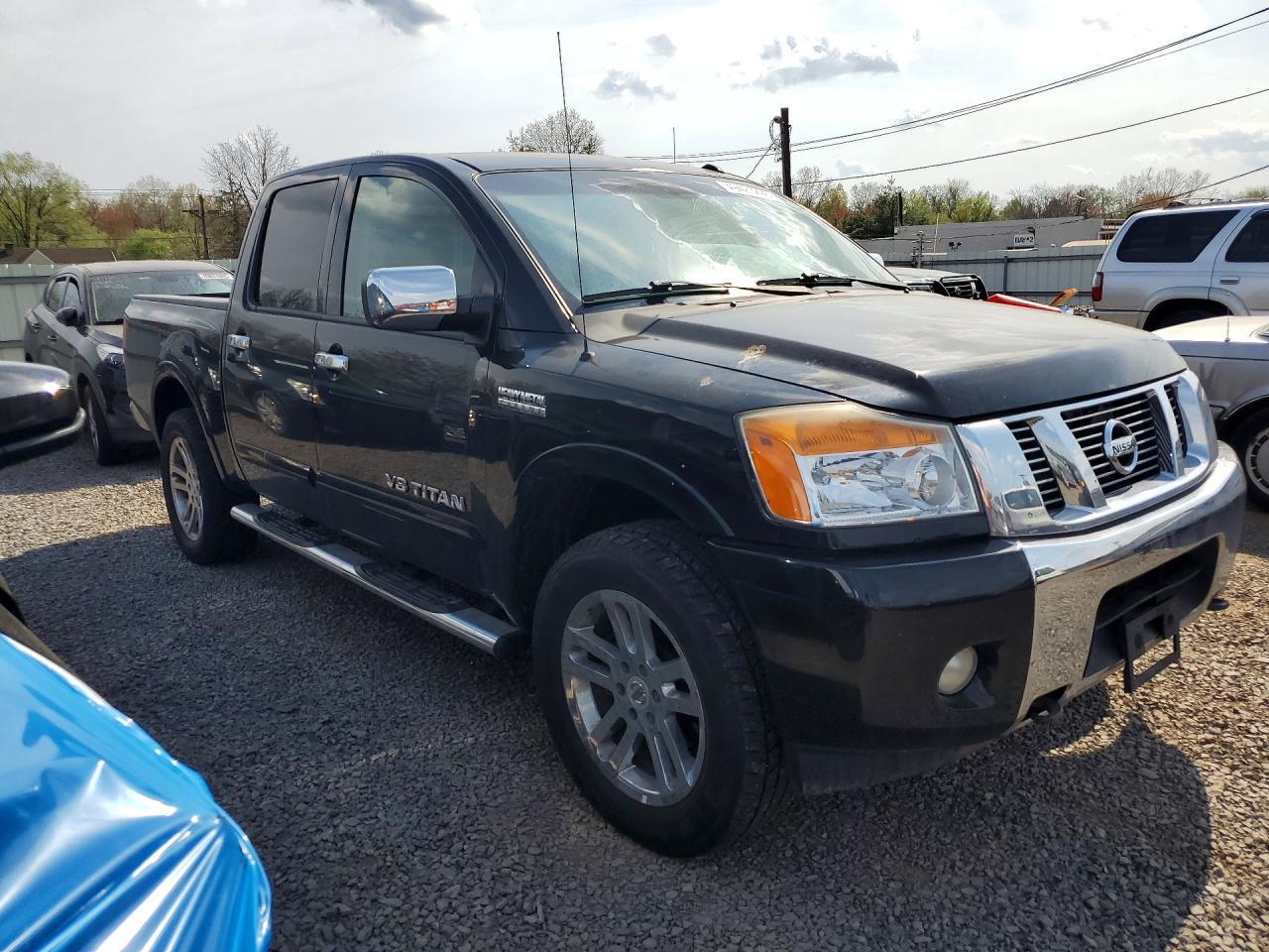 2014 Nissan Titan SL