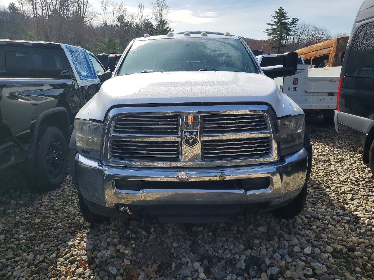 2012 Dodge RAM Chassis Cab Flatbed Truck