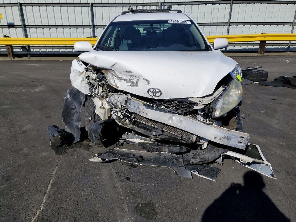 2010 Toyota Matrix Base
