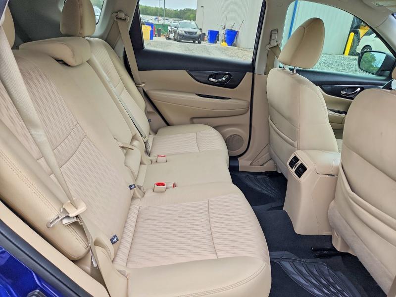 2017 Nissan Rogue sv