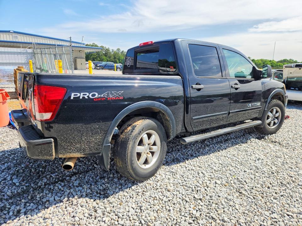 2011 Nissan Titan SV