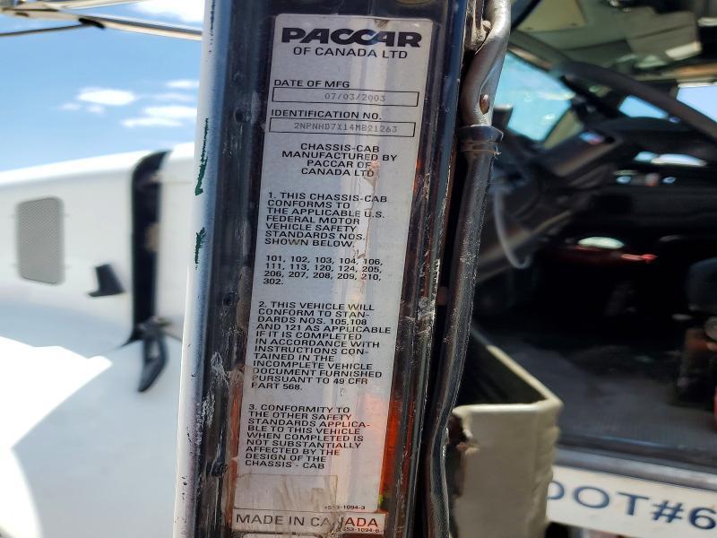 2004 Peterbilt 330
