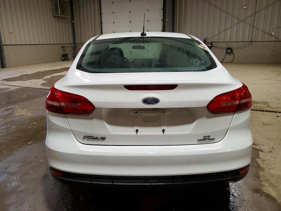 2016 Ford Focus se