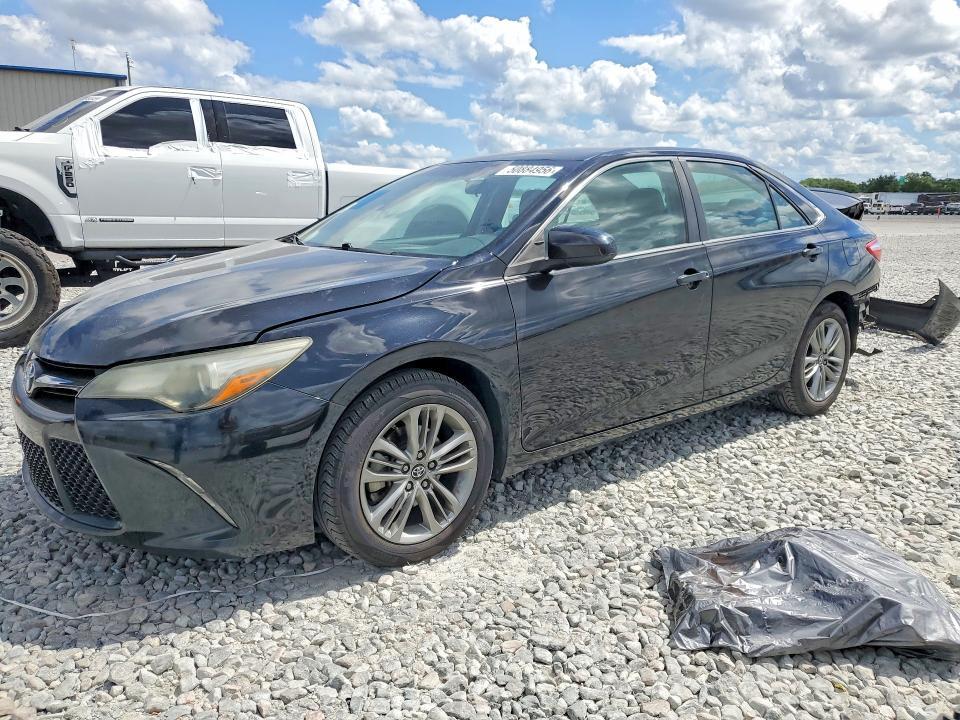 2016 Toyota Camry se
