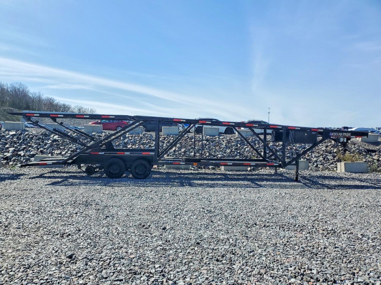 2022 Texas Pride CA84727KGN Car Carrier