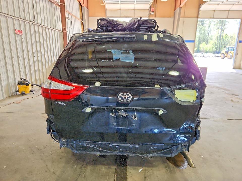 2017 Toyota Sienna Limited Premium 7-passenger