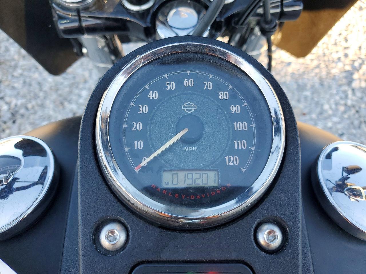 2014 Harley-Davidson Fxdb Dyna Street BOB