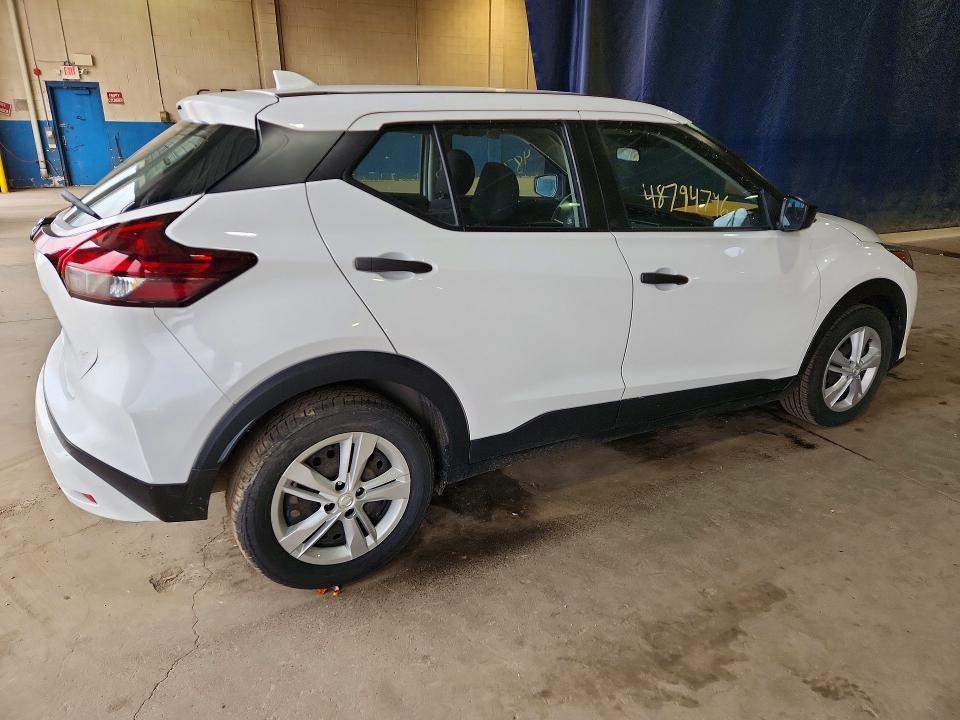 2021 Nissan Kicks s