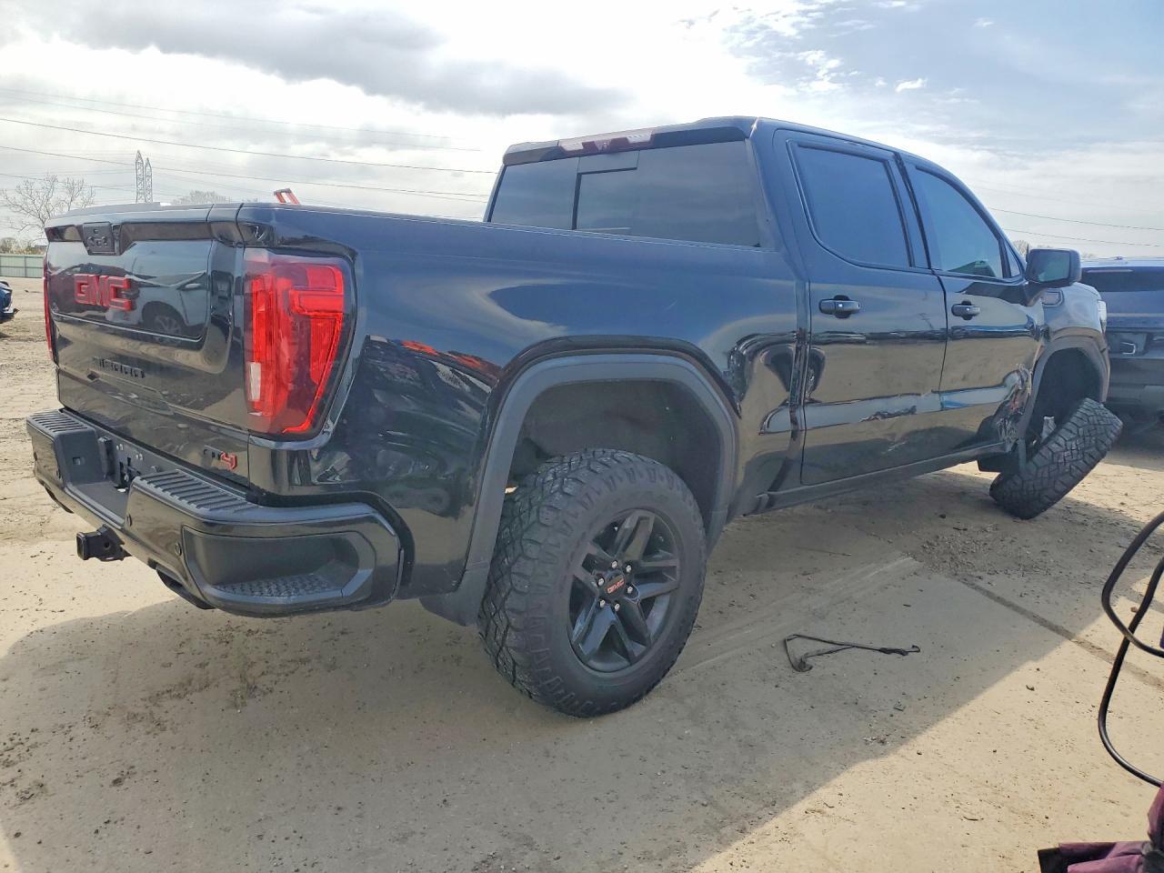 2021 GMC Sierra K1500 AT4