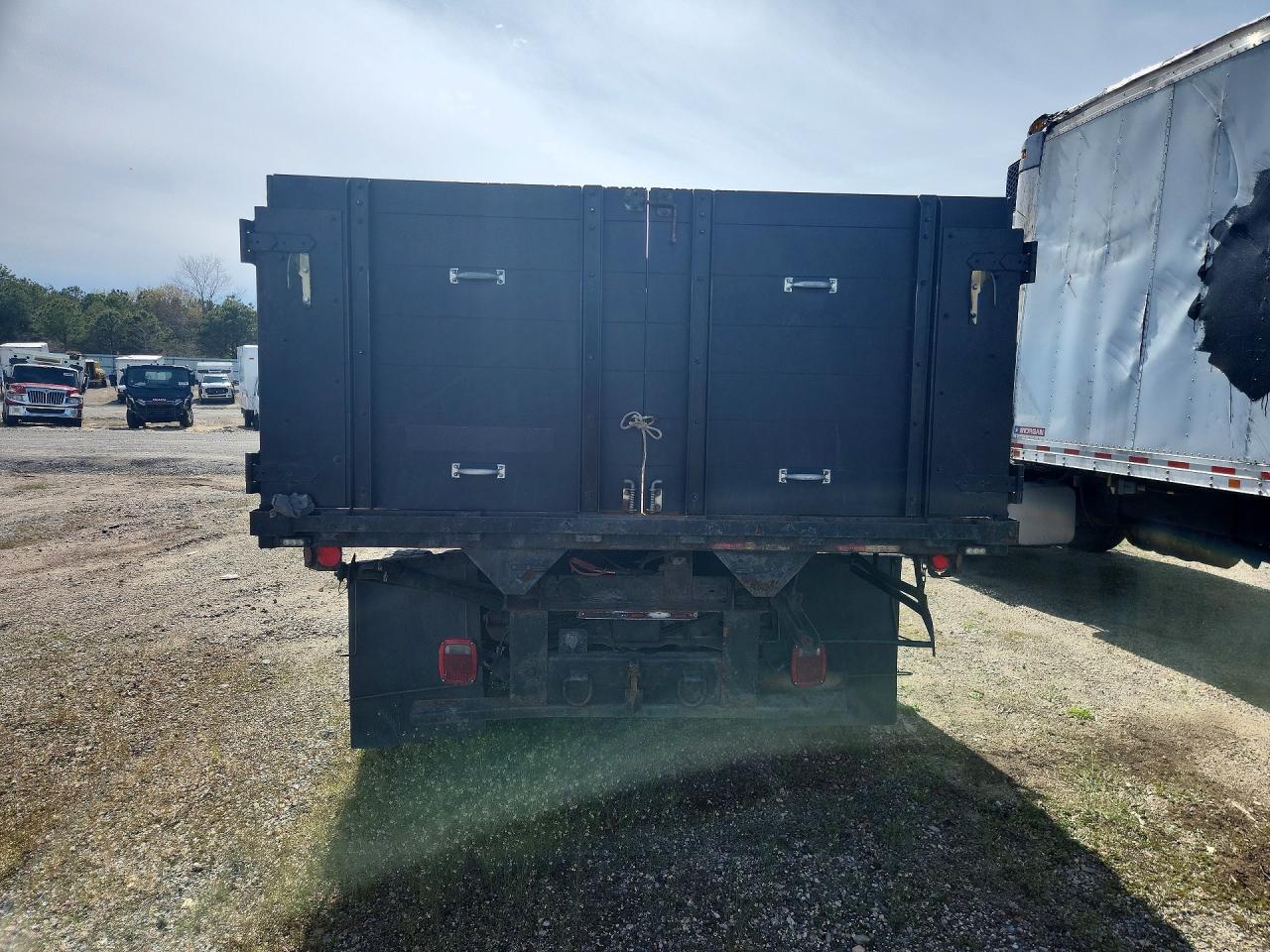 2016 Ford F450 Super Duty Flatbed Truck