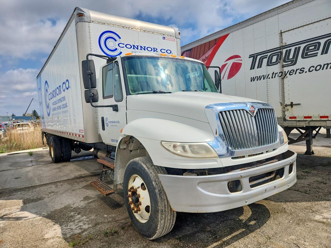 2016 International 4300 BOX Truck