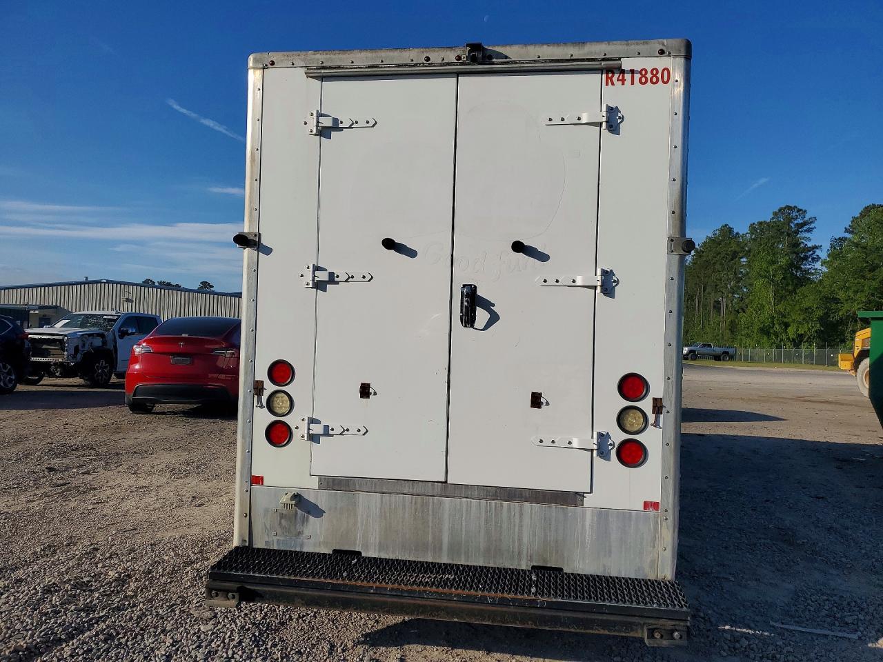 2011 Freightliner Sprinter Delivery Truck