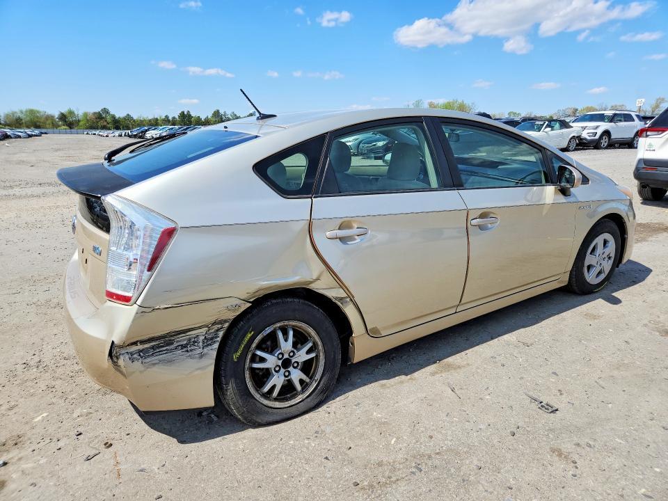 2010 Toyota Prius iii