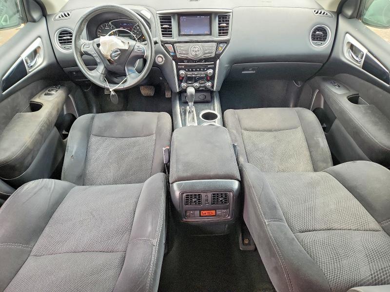 2015 Nissan Pathfinder sv