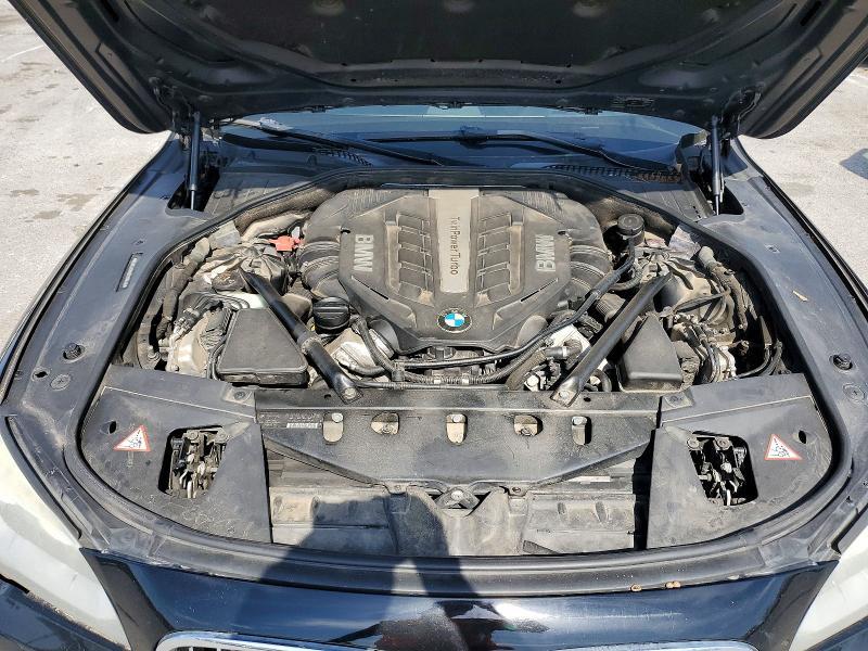 2013 BMW 750 i