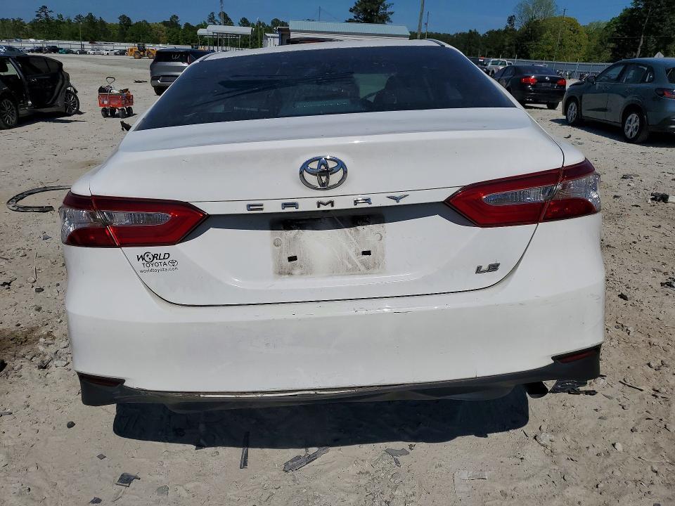 2018 Toyota Camry le