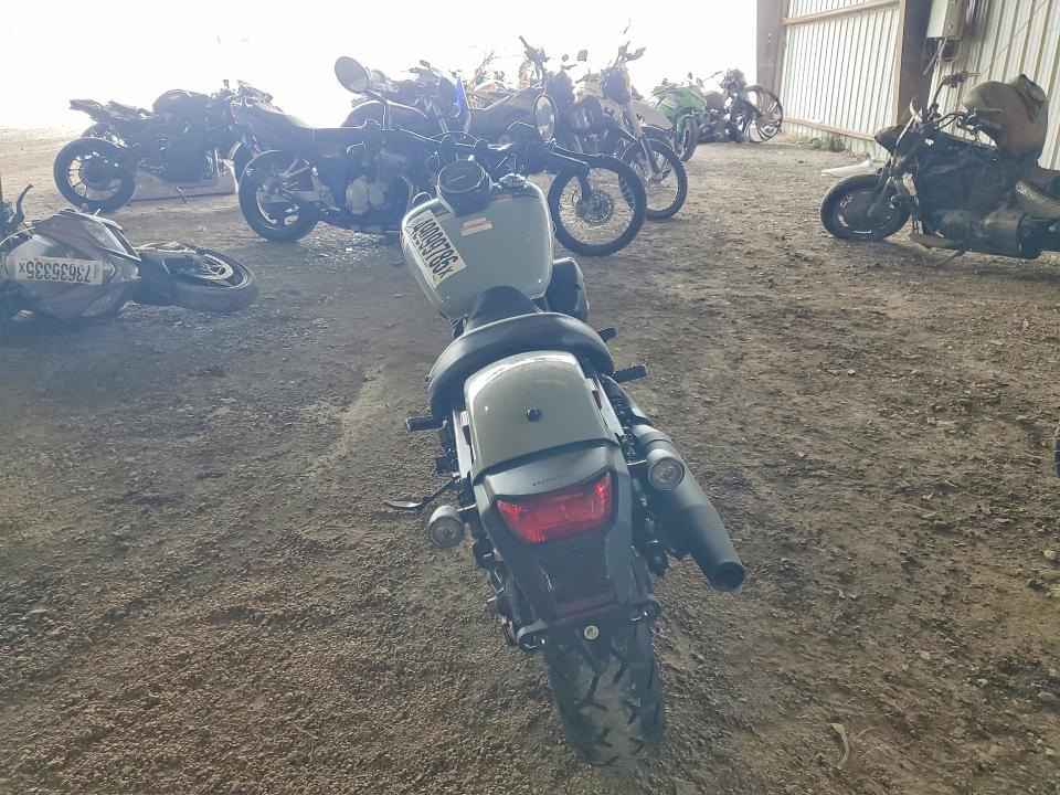 2024 Honda VT750 C2B