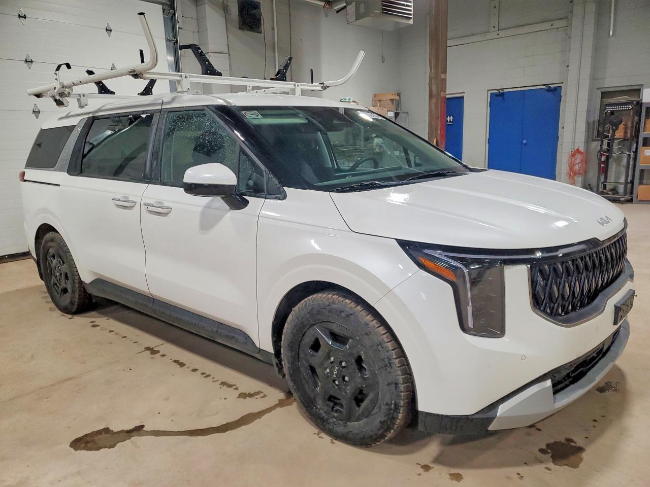 2025 KIA Carnival LX