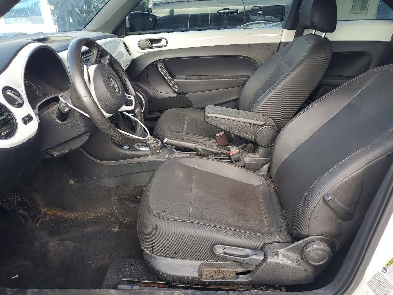 2016 Volkswagen Beetle se