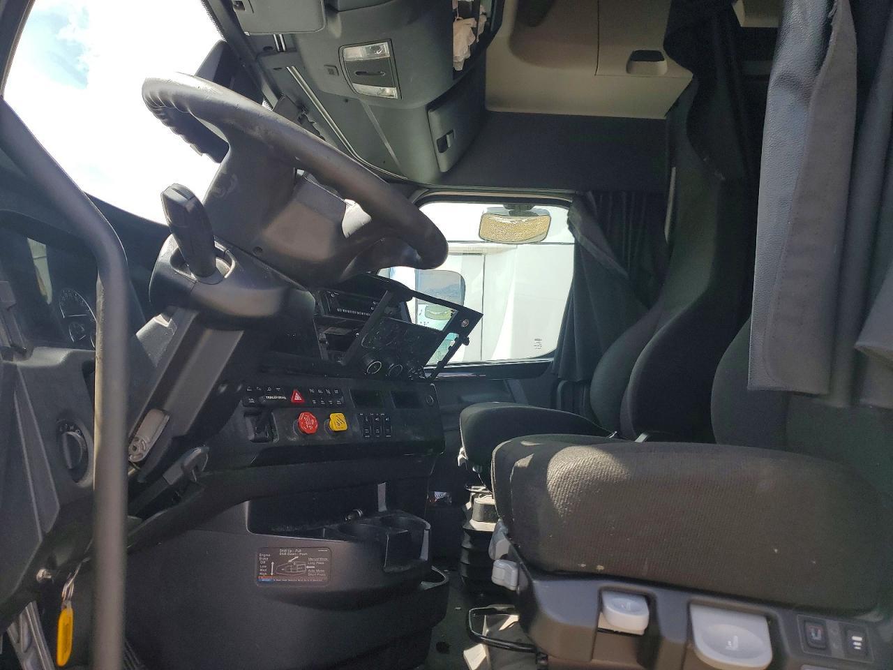 2023 Freigliner 2023 Freightliner Cascadia 126 Semi Truck
