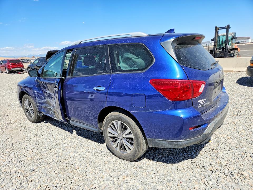 2019 Nissan Pathfinder sv