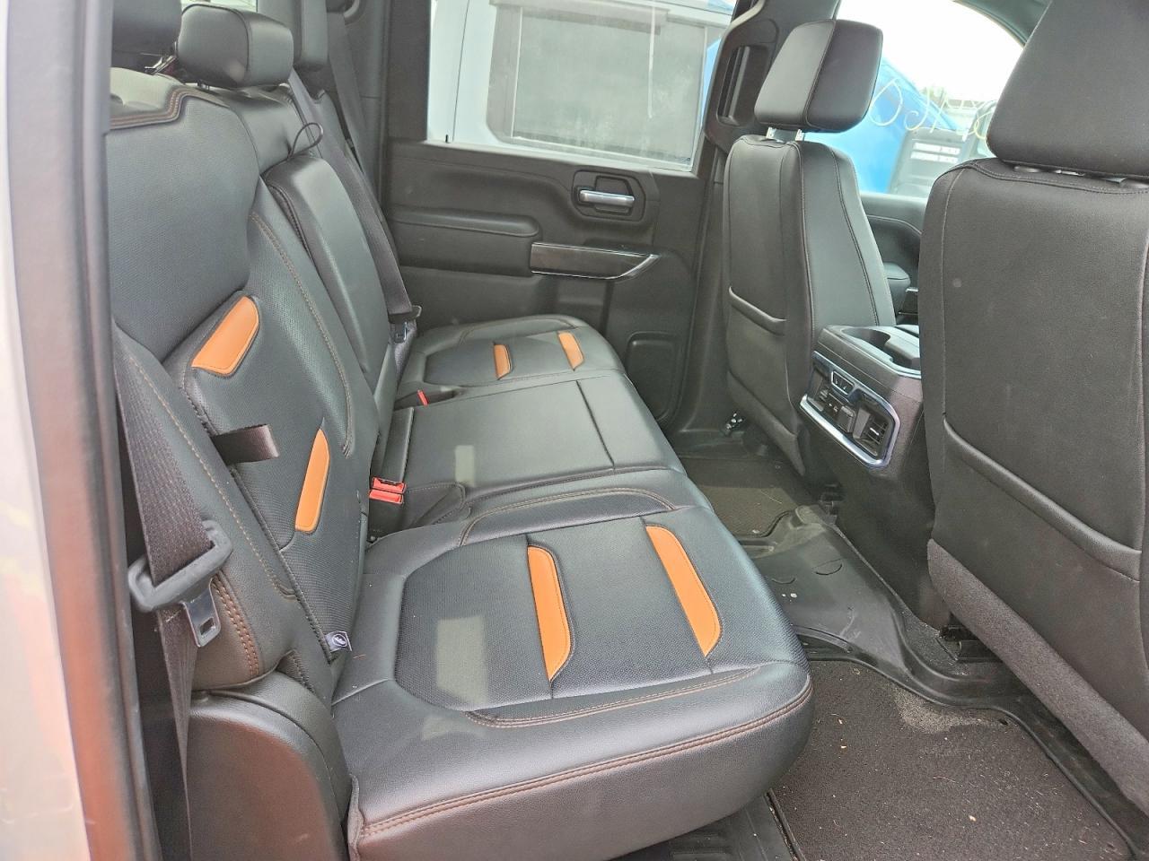 2021 GMC Sierra K2500 AT4