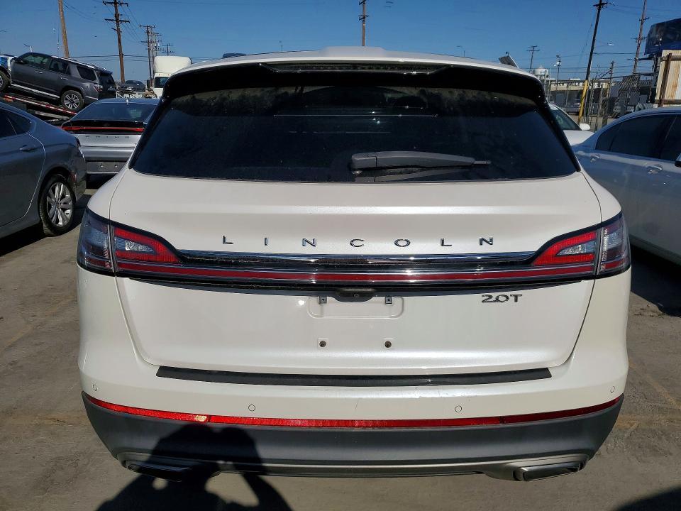 2019 Lincoln Nautilus Select