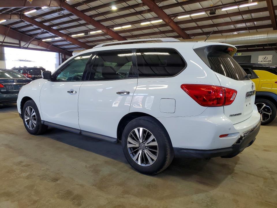 2017 Nissan Pathfinder sv