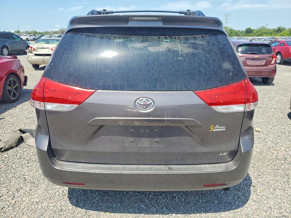2013 Toyota Sienna le