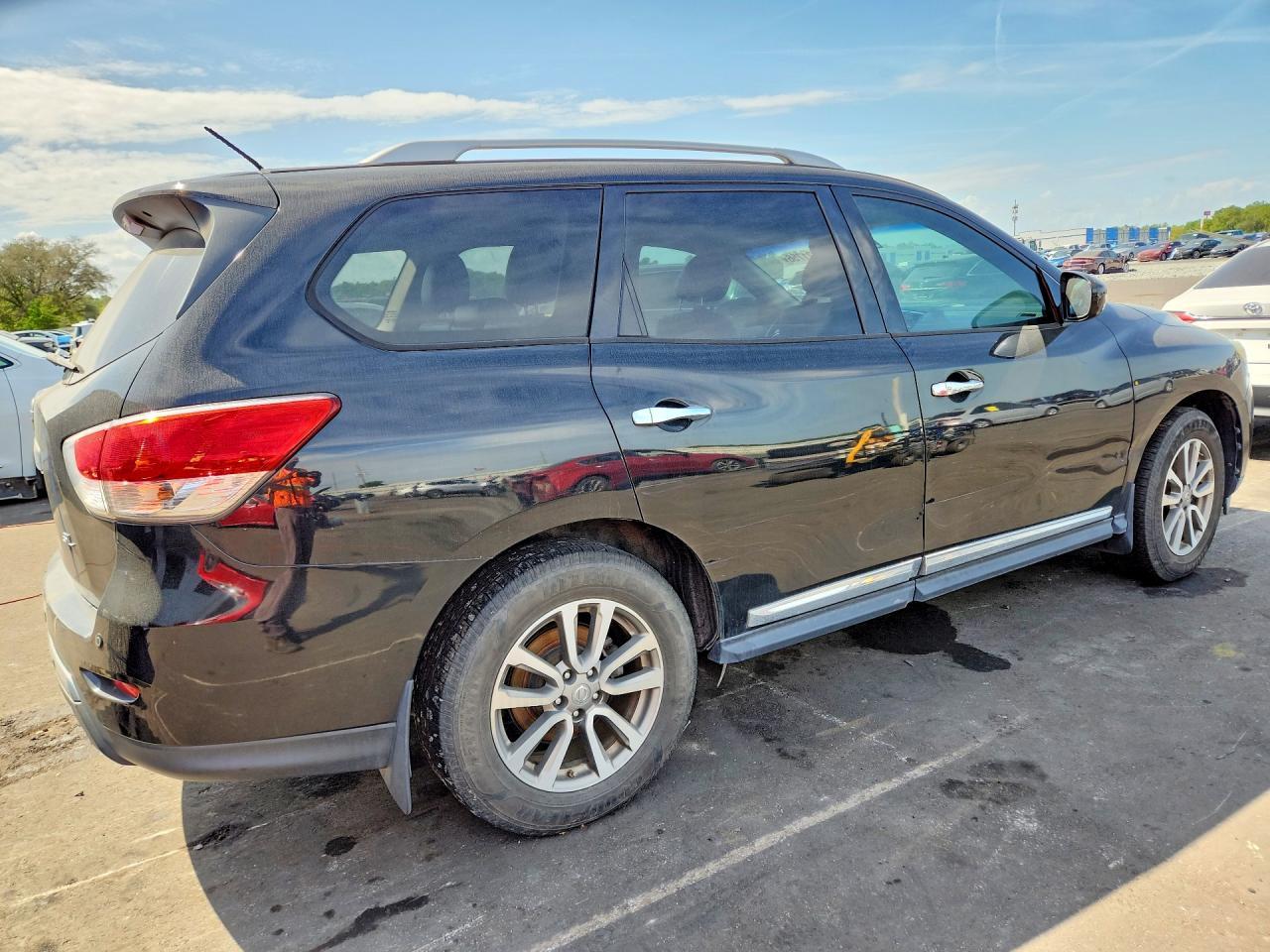 2015 Nissan Pathfinder sl