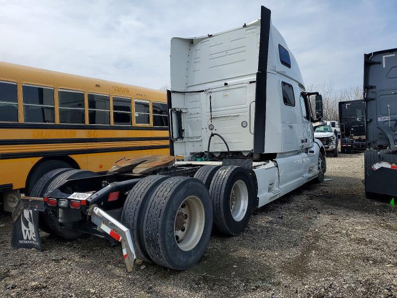 2022 Volvo VNL