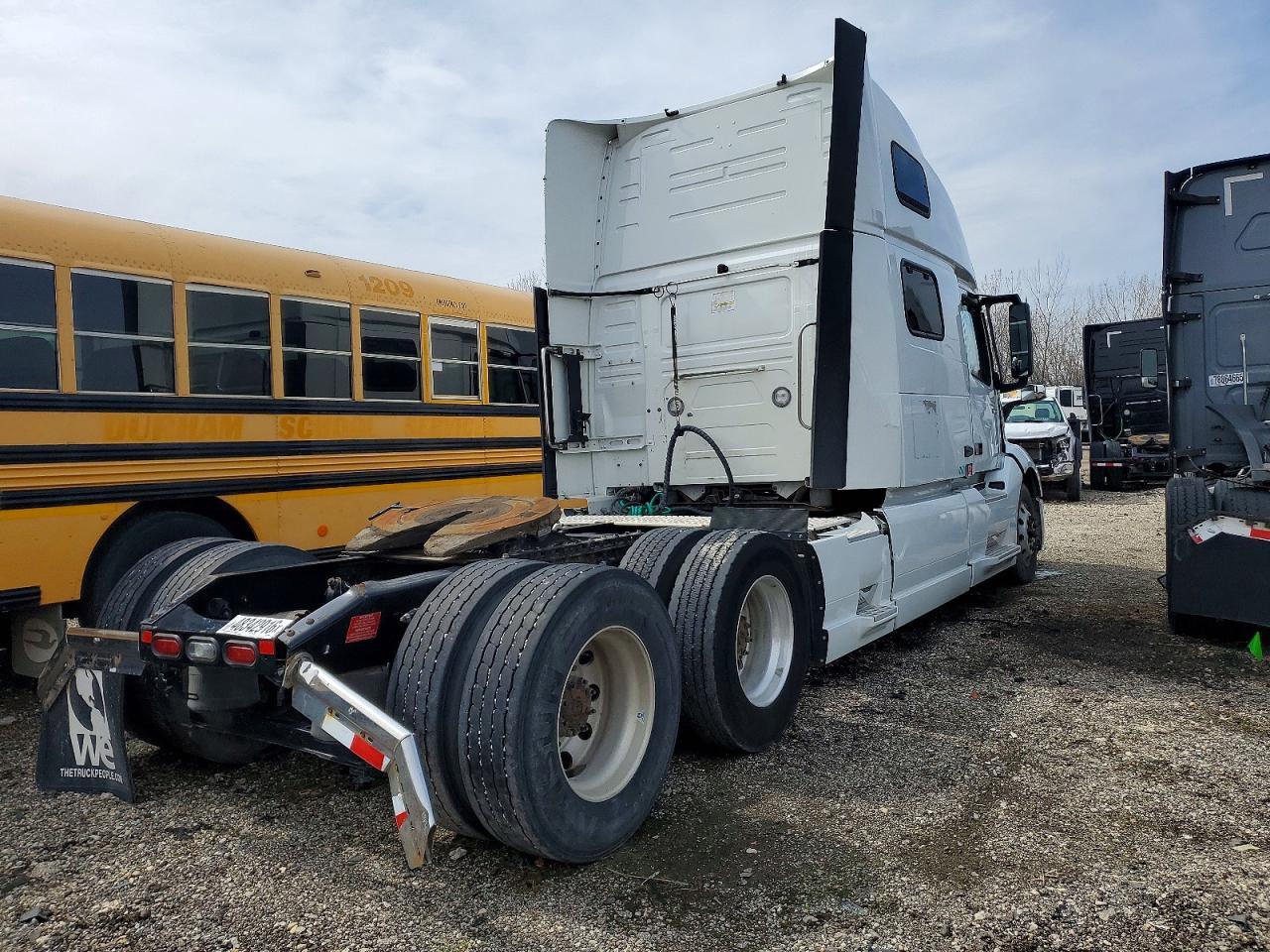 2022 Volvo VNL