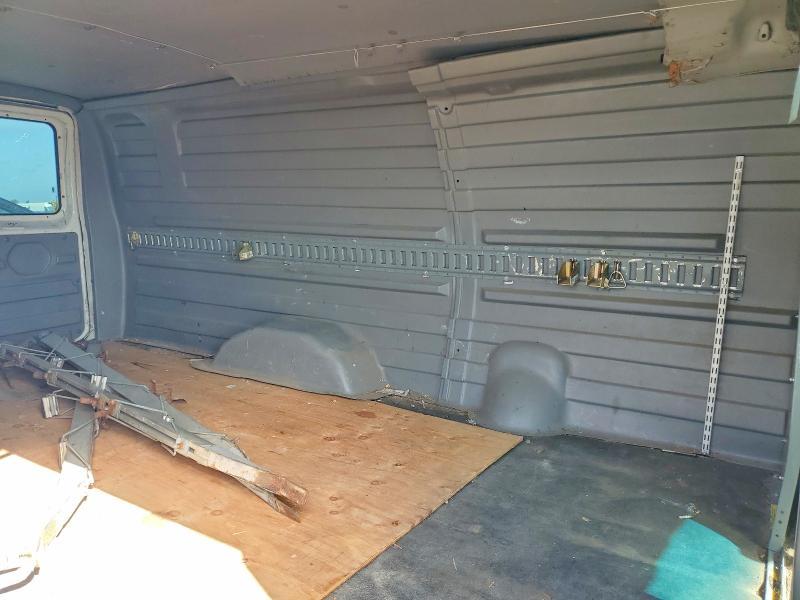2005 Ford E350 Delivery Van