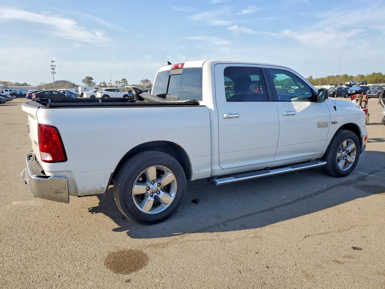 2016 Dodge RAM 1500 SLT