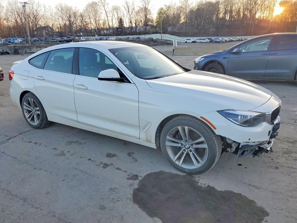 2018 BMW 330 Xigt