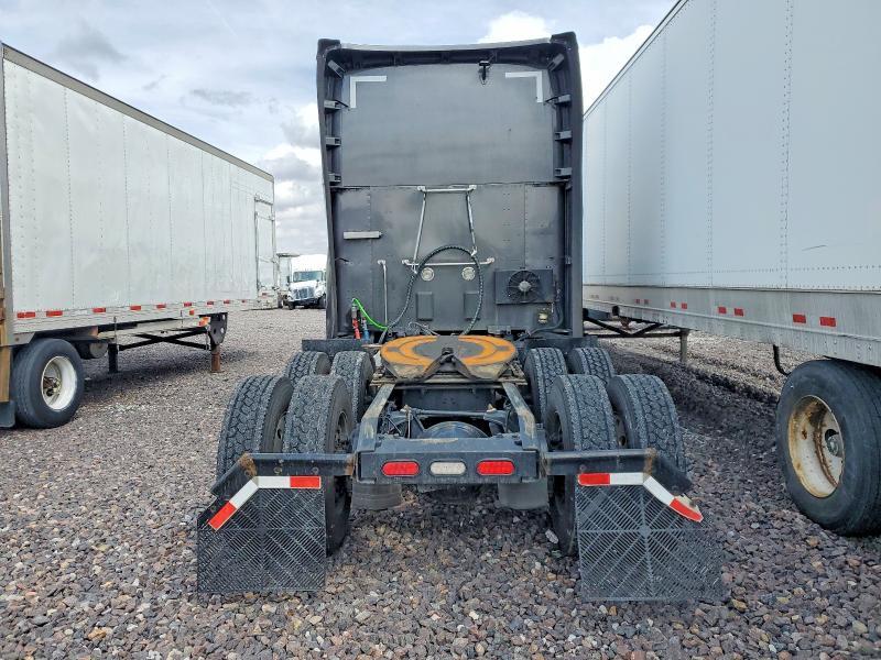 2020 Kenworth T680 Semi Truck
