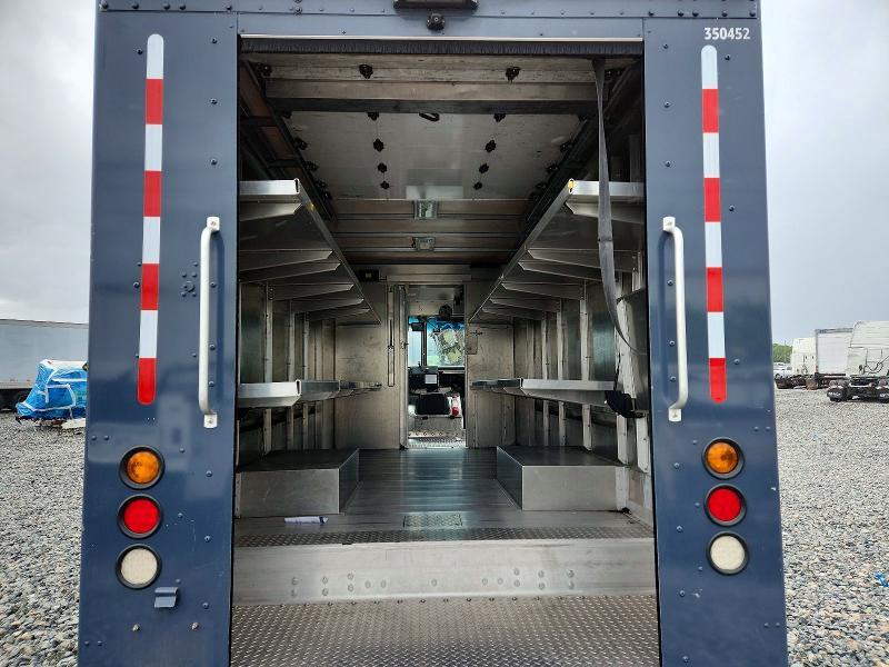 2020 Freightliner MT45G Chassis Delivery Truck